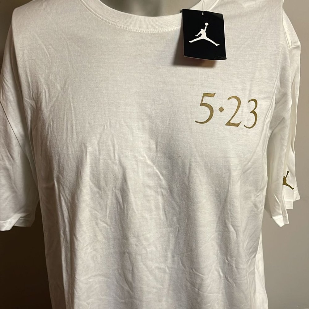 Air Jordan Men's Trophy Room 5.23 White/Gold Short Sleeve T -Shirt  898509-100